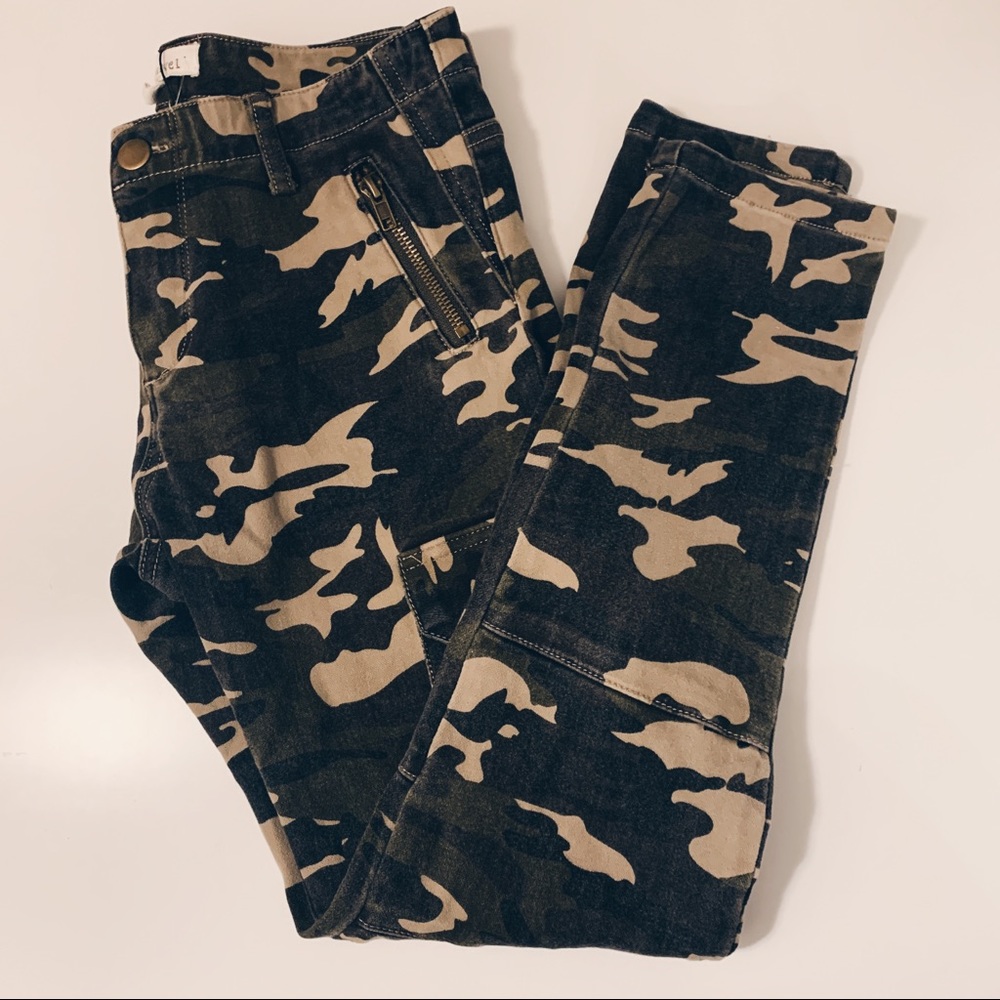 NWT Dance & Marvel Camo Jeans Size S